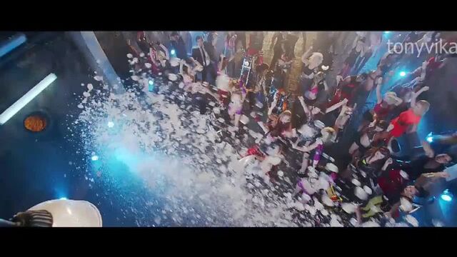 Besharmi Ki Height - Main Tera Hero