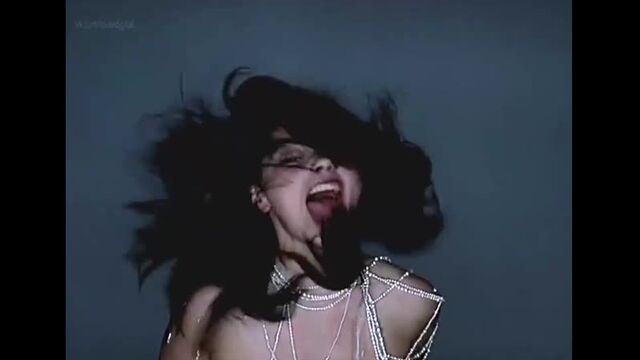 Björk (Bjork) Nude - Pagan Poetry (2001) 720p