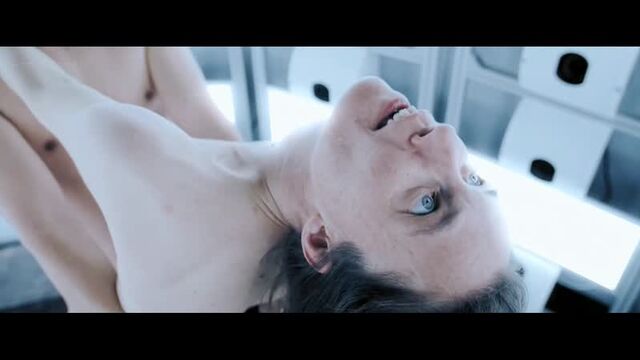 Friederike Kempter, Eva Löbau, Katja Bürkle, Maria Hofstätter, Lara Mandoki Nude - Einsamkeit und Sex und Mitleid (2017) Watch