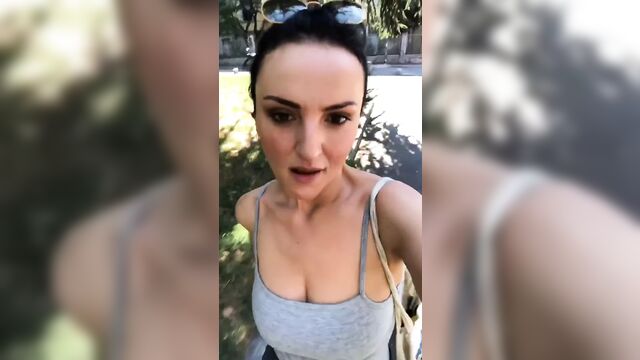 Arisa Tette ballonzolanti