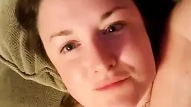 wife naked selfie